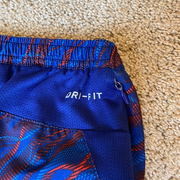 Nike DRI-FIT running workout shorts - Picture 4 of 6